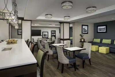Photo 4 - Hampton Inn Pittsburgh/Monroeville