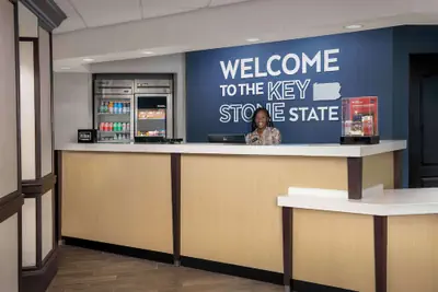 Photo 5 - Hampton Inn Pittsburgh/Monroeville