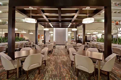 Photo 2 - Embassy Suites Little Rock