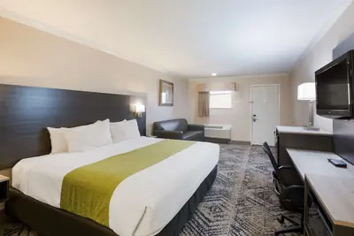 Photo 5 - SureStay Hotel by Best Western Rockdale