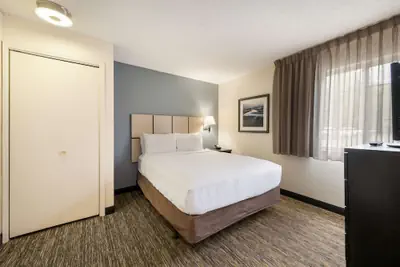 Photo 5 - Sonesta Simply Suites Hampton