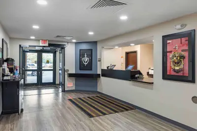 Photo 5 - Extended Stay America Select Suites - Milwaukee - Waukesha