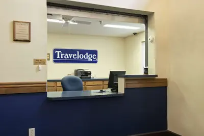 Photo 2 - Travelodge by Wyndham Grand Island