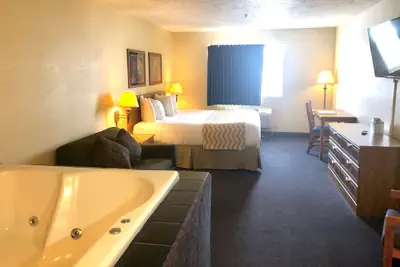 Photo 3 - Travelodge by Wyndham Grand Island