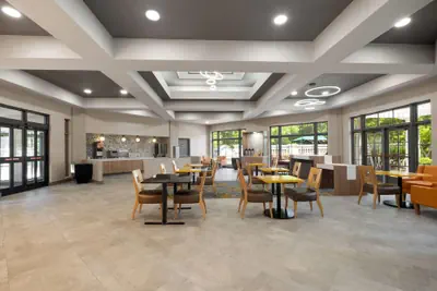 Photo 4 - La Quinta Inn & Suites by Wyndham Raleigh Cary