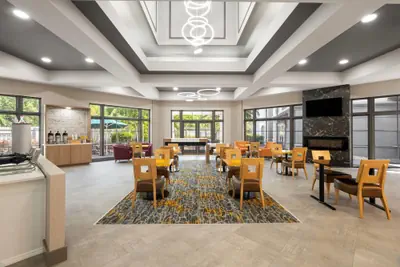 Photo 3 - La Quinta Inn & Suites by Wyndham Raleigh Cary