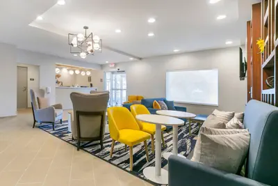 Photo 5 - Comfort Inn & Suites Houma
