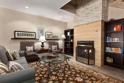 Photo 2 - Country Inn & Suites by Radisson, Dalton, GA