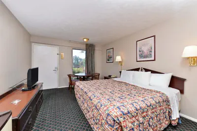 Photo 5 - Americas Best Value Inn Augusta S