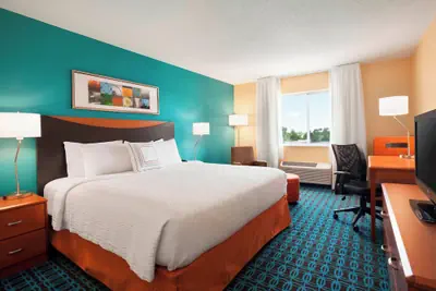 Photo 4 - Fairfield Inn & Suites Lansing West
