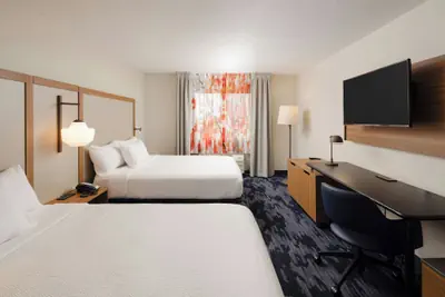 Photo 5 - Fairfield Inn & Suites Lansing West