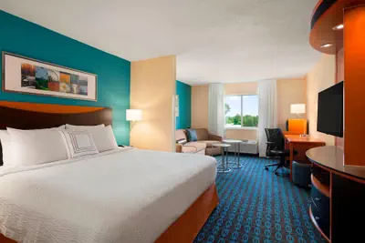 Photo 4 - Fairfield Inn & Suites Lansing West