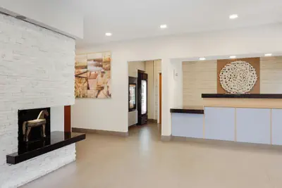 Photo 4 - Fairfield Inn & Suites by Marriott® Grand Rapids Airport