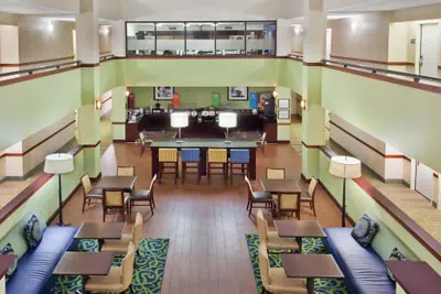 Photo 2 - Hampton Inn Bremen I 20