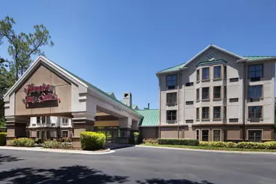 Photo 2 - Hampton Inn & Suites Tampa-North