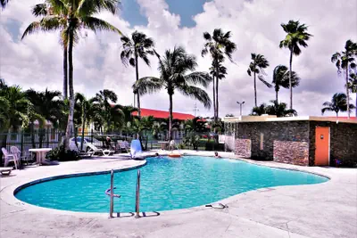 Photo 2 - Fairway Inn Florida City Homestead Everglades