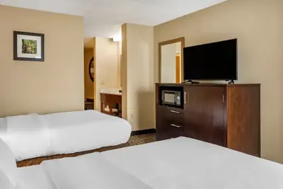 Photo 2 - Comfort Inn Paducah I-24
