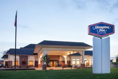 Photo 2 - Hampton Inn Birch Run/Frankenmuth