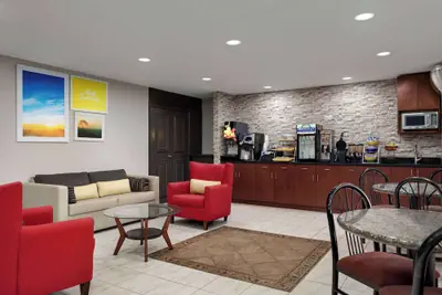 Photo 5 - Days Inn by Wyndham Covington