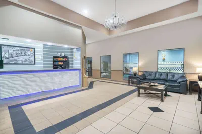 Photo 3 - Super 8 by Wyndham North Little Rock/McCain