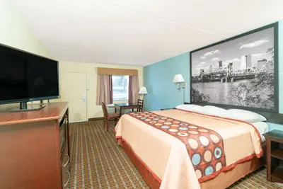 Photo 5 - Super 8 by Wyndham North Little Rock/McCain