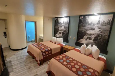 Photo 4 - Super 8 by Wyndham Show Low