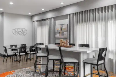 Photo 5 - Hampton Inn Olathe