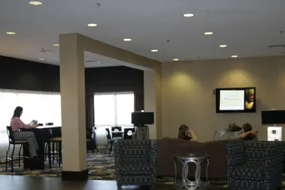 Photo 2 - Hampton Inn Olathe