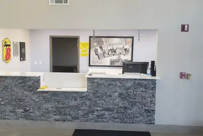 Photo 5 - Super 8 by Wyndham Amarillo West