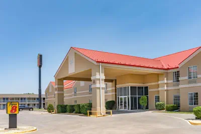 Photo 2 - Super 8 by Wyndham Amarillo West