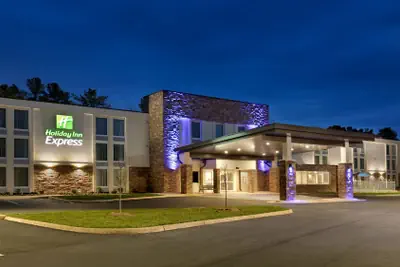 Photo 2 - Holiday Inn Express Williamsbrg Busch Gardens Area by IHG