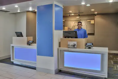 Photo 3 - Holiday Inn Express SANTA ROSA by IHG