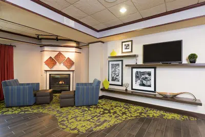 Photo 3 - Hampton Inn Mt. Pleasant