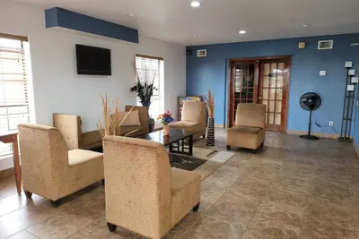 Photo 4 - Texas Inn & Suites Raymondville