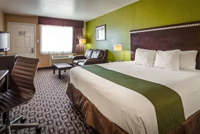 Photo 5 - SureStay Hotel by Best Western Floresville
