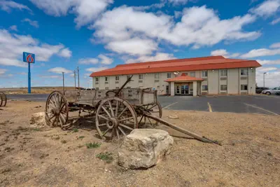 Photo 2 - Motel 6 Moriarty, NM