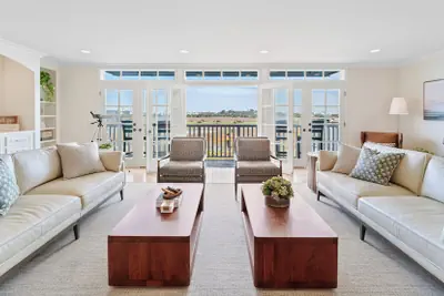Photo 2 - Inn at Playa del Rey