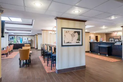Photo 4 - Hampton Inn Parkersburg-Mineral Wells
