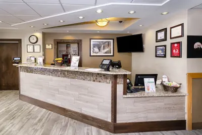 Photo 3 - Gray Wolf Inn & Suites