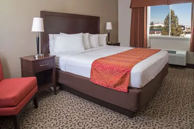 Photo 5 - Gray Wolf Inn & Suites