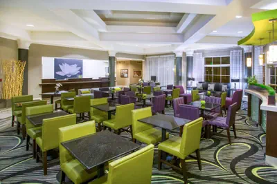 Photo 4 - La Quinta Inn & Suites by Wyndham St. Louis Westport