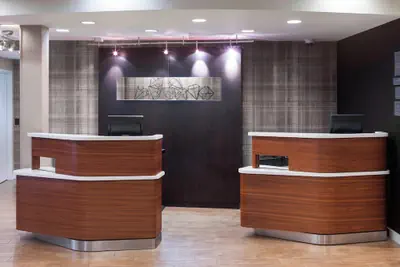 Photo 3 - Courtyard by Marriott Pensacola
