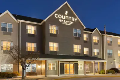 Photo 2 - Country Inn & Suites by Radisson, Kearney, NE