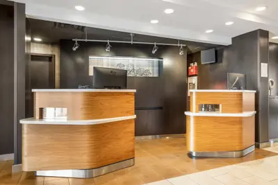 Photo 5 - Comfort Inn & Suites Bethlehem Lehigh Valley Airport