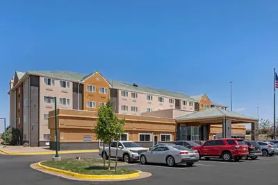 Photo 2 - Quality Inn & Suites Denver Airport - Gateway Park