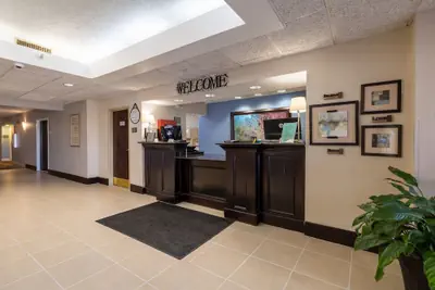 Photo 4 - Greenfield Inn & Suites Owensboro, KY Airport