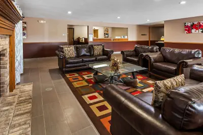 Photo 3 - Best Western Dodgeville Inn & Suites