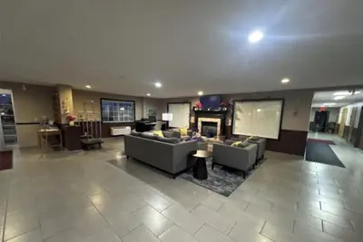 Photo 5 - Best Western Dodgeville Inn & Suites