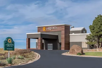 Photo 2 - La Quinta Inn & Suites by Wyndham Santa Rosa