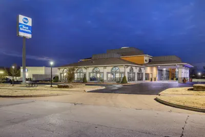 Photo 2 - Best Western St. Louis Inn
